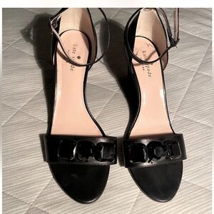 KATE SPADE NEW YORK BLACK STUDDED OPEN TOE WEDGES IN SIZE 9.5 B
